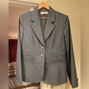 Tahari two piece light Grey suit with Skirt.